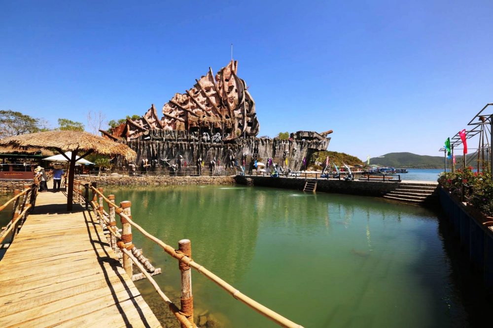 Kinh nghiệm đi tour 4 đảo Nha Trang - tham quan hồ cá Trí Nguyên