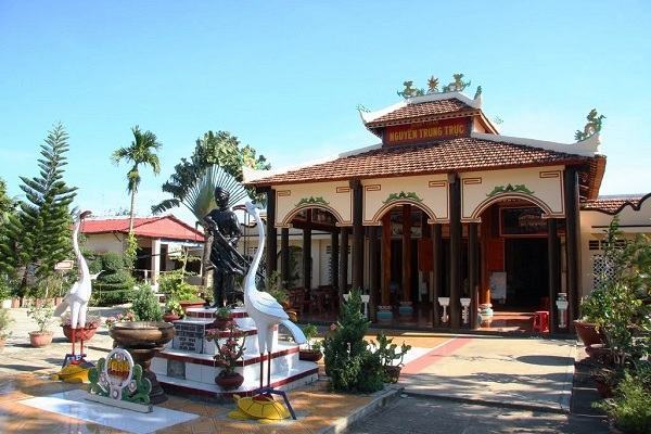 Thăm đền thờ Nguyễn Trung Trực ở Phú Quốc (Kiên Giang)