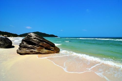 Bãi biển đẹp nhất Việt Nam cát trắng như kem