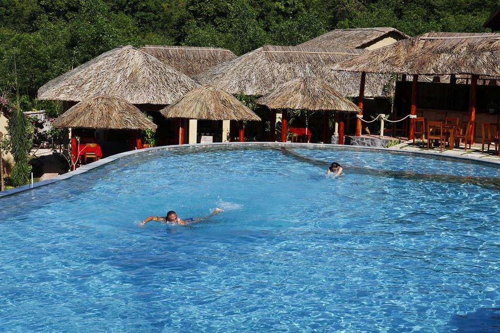 Đi Phú Quốc nên ở bãi biển nào: Bãi Trường có nhiều resort nhất