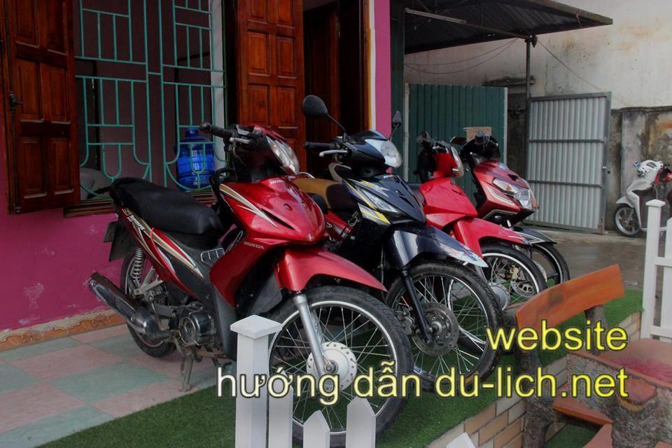 Có rất nhiều chỗ cho thuê xe máy tại Đồng Văn