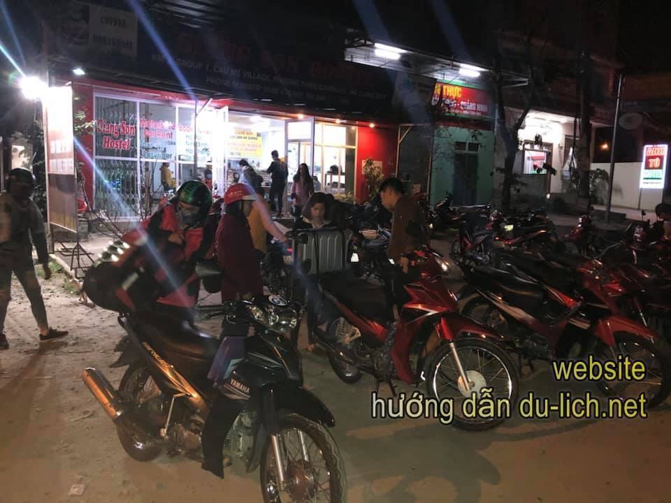 Cửa hàng dịch vụ cho thuê xe máy mới của em Giang (còn gọi là Giang Sơn)