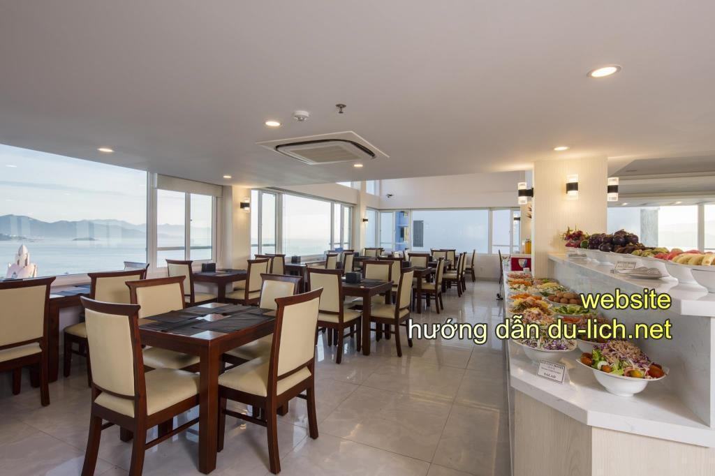 Hình ảnh khu ăn sáng buffet của khách sạn Sun City Nha Trang (10)