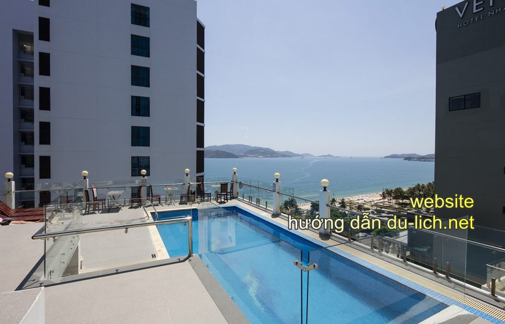 Hình ảnh bể bơi nóc khách sạn Sun City Nha Trang
