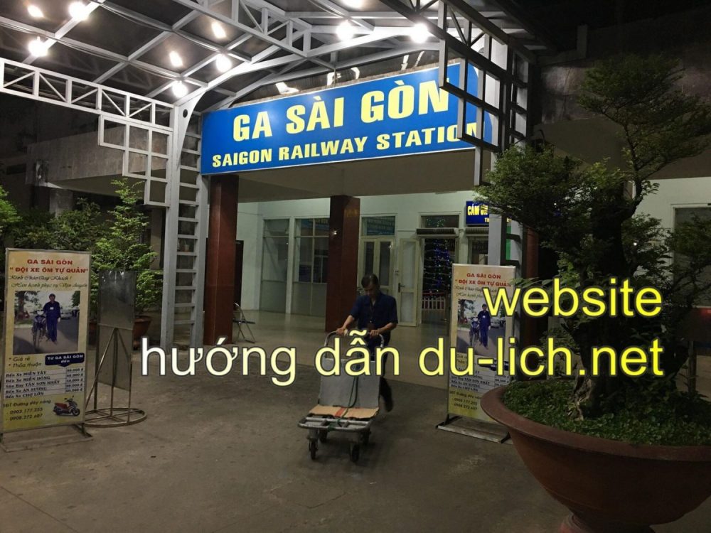 Ga TP Sài Gòn điểm tàu chính thức xuất hành vào lúc đôi mươi giờ 30 từng buổi tối