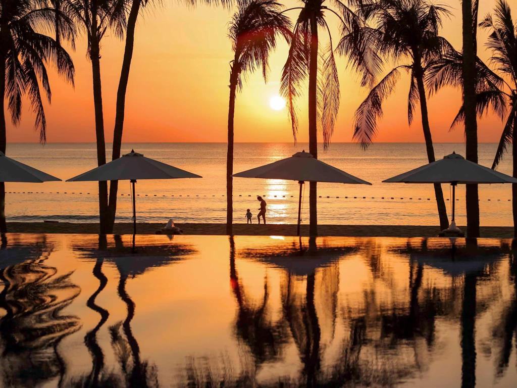 Có nên đặt phòng tại khách sạn Novotel Phú Quốc không - ở đây yên tĩnh, ngắm hoàng hôn biển cực đẹp