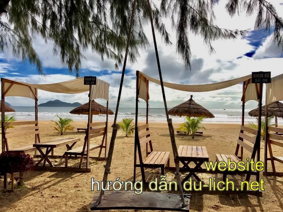 Review khu du lịch Đại Lãnh Vạn Ninh Khánh Hòa: khu vực bãi biển trước nhà hàng du lịch dưới chân đèo Cổ Mã