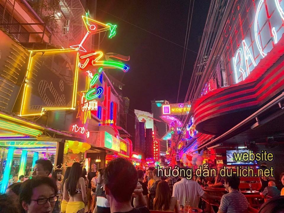 Đêm ở phố Tây Khao San