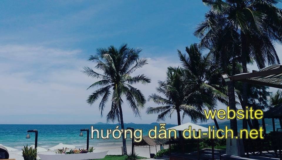 Những hàng dừa bên biển Dốc Lết cách Nha Trang chỉ 48km