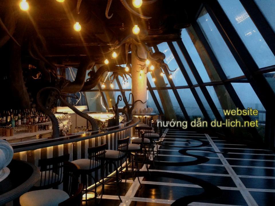 Review + hình ảnh skybar khách sạn Intercon Phú Quốc: khu vực trong nhà kính