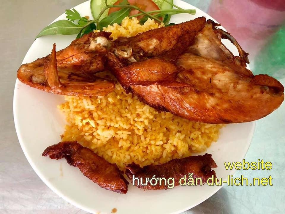 Hình ảnh cơm gà tại quán Trịnh Phong - Nha Trang