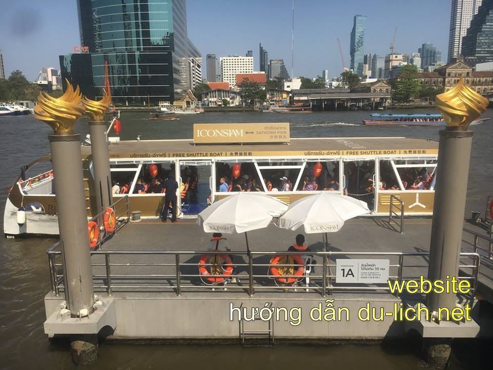 Tàu thủy free đưa khách tới tận chân khu Icon Siam