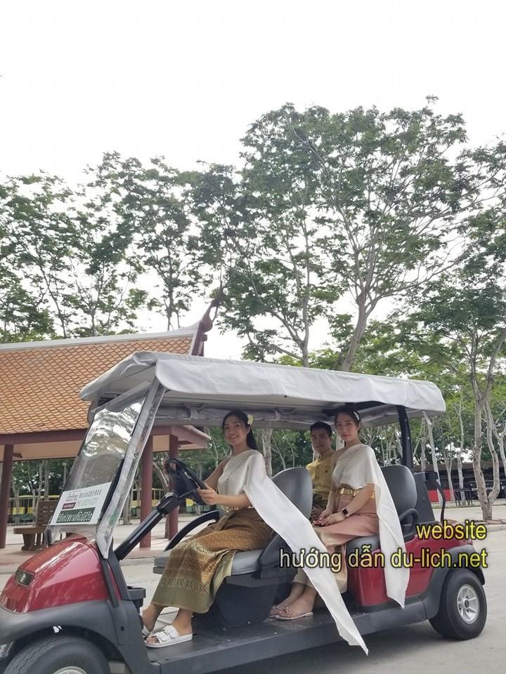 Thuê xe điện để tự lái trong Ancient Siam City (2)