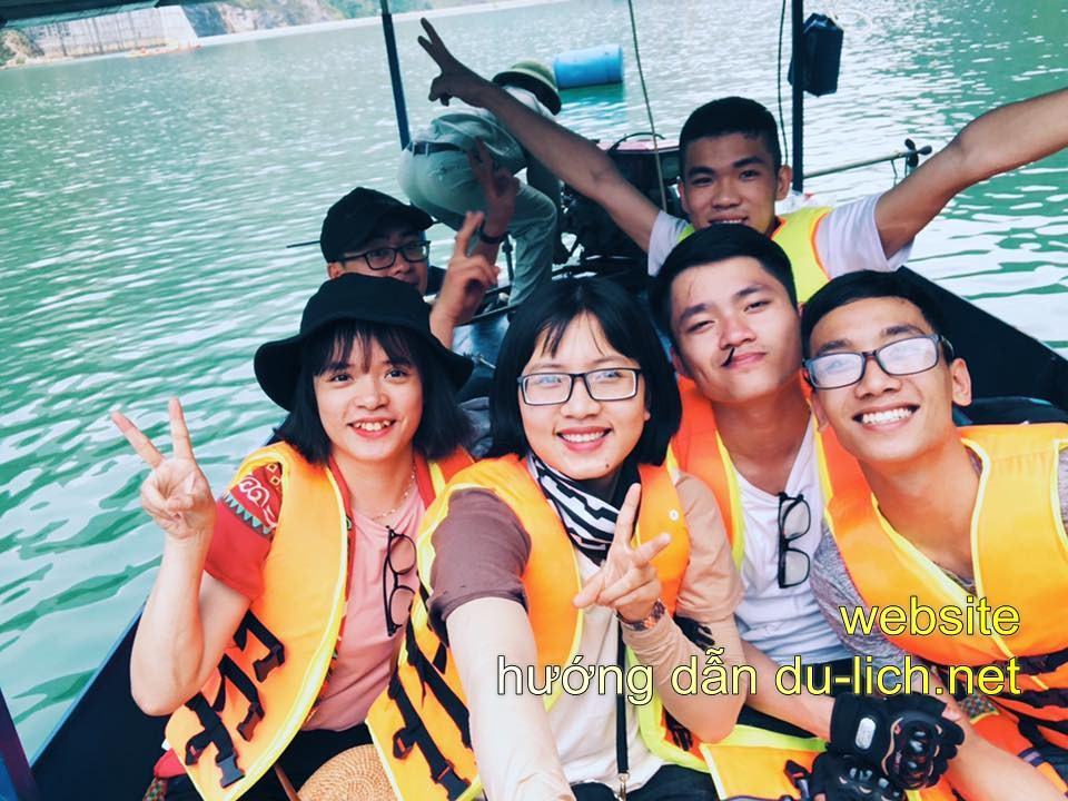 Kinh nghiệm chèo thuyền trên sông Nho Quế (5)