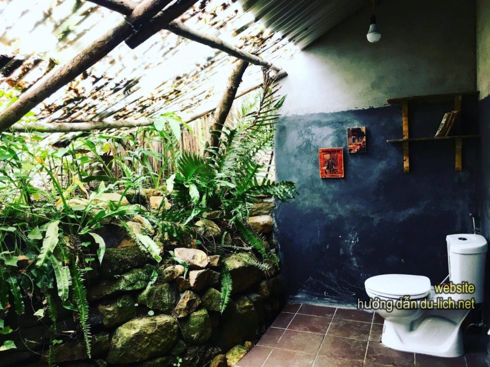 Hình ảnh Phori's House Homestay: Nhà vệ sinh view thiên nhiên, có ai dám không?