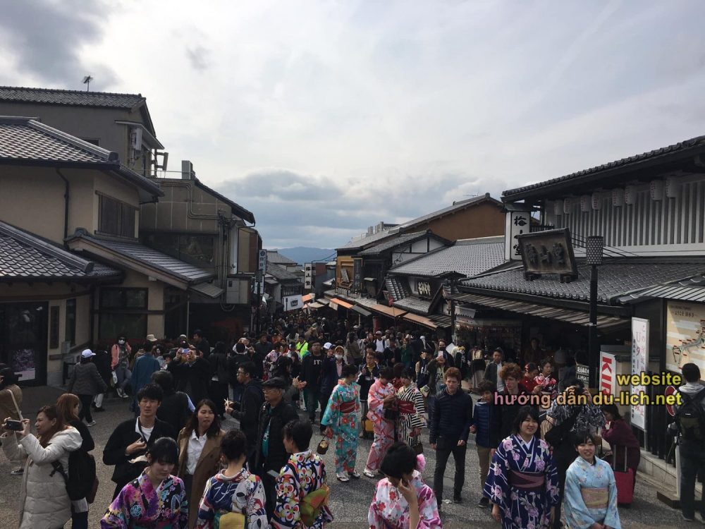 Review từ Tokyo đi Hakone 2 ngày 1 đêm (tắm onsen)