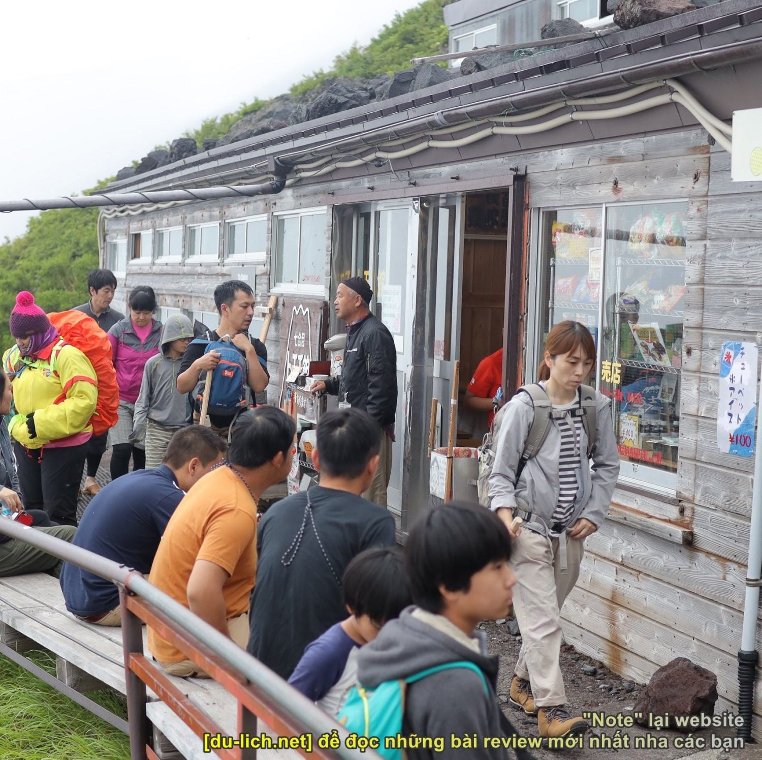 Nhà nghỉ tạm trên núi Phú Sĩ dành cho du khách đi leo núi