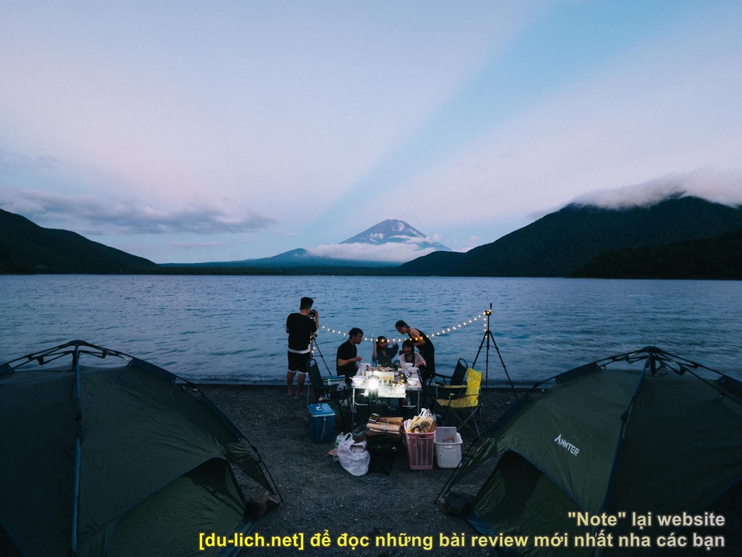 Review cắm trại núi Phú Sĩ: Đêm trên hồ Motosu