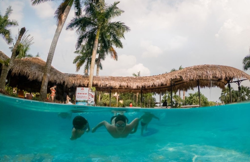 Bể bơi tắm khoáng tại Asean Resort (Hòa Lạc)