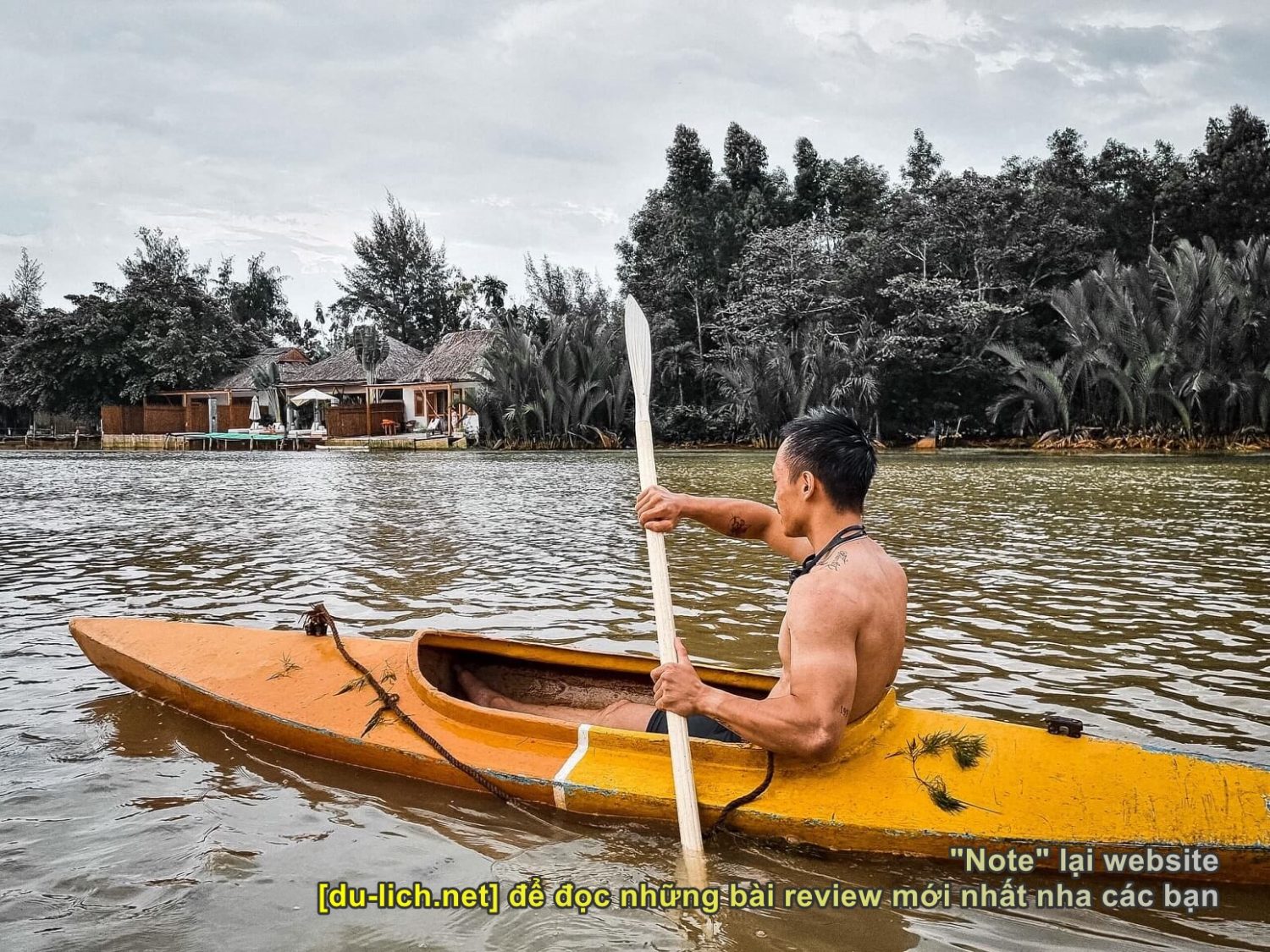 Chèo thuyền kayak trên sông Nhơn Trạch Đồng Nai