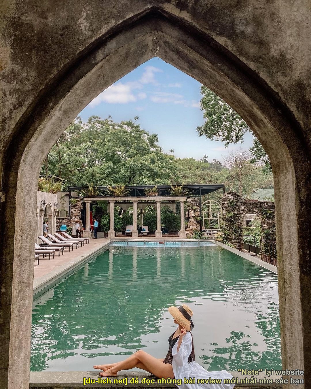 Hình ảnh bể bơi khoáng nóng ở Melia Ba Vì Resort