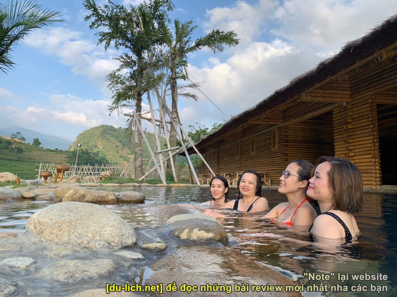 Le Champ Tú Lệ là khu du lịch nghỉ dưỡng tắm khoáng nóng đáng đồng tiền. Photo Lê Huyền